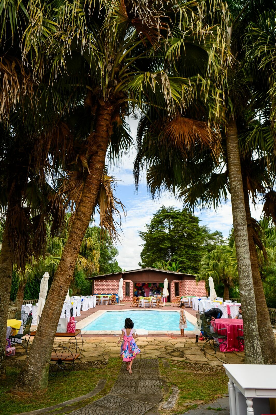 Foto 1 - A Pool Party de 6 Anos da Lívia: Um Dia de Diversão Sob o Sol com o Tema