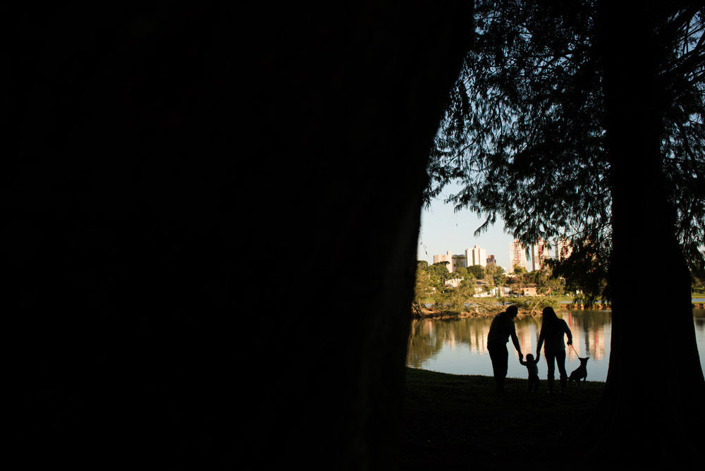 Foto Fotografia de Família no Parque Barigui com Pet - Imagem 5